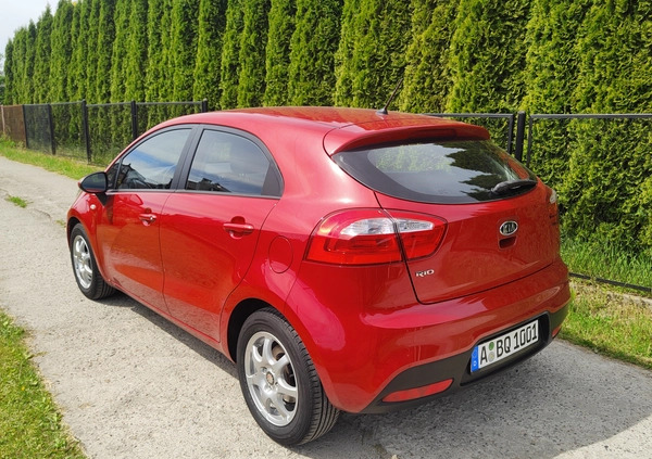 Kia Rio cena 24800 przebieg: 160000, rok produkcji 2012 z Wieluń małe 79